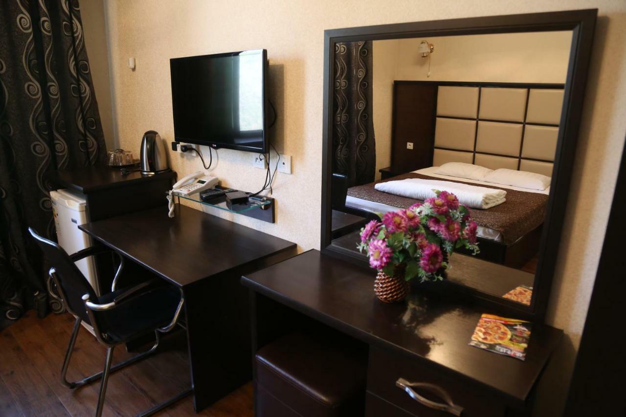 Elite House Hotel Бишкек Екстериор снимка