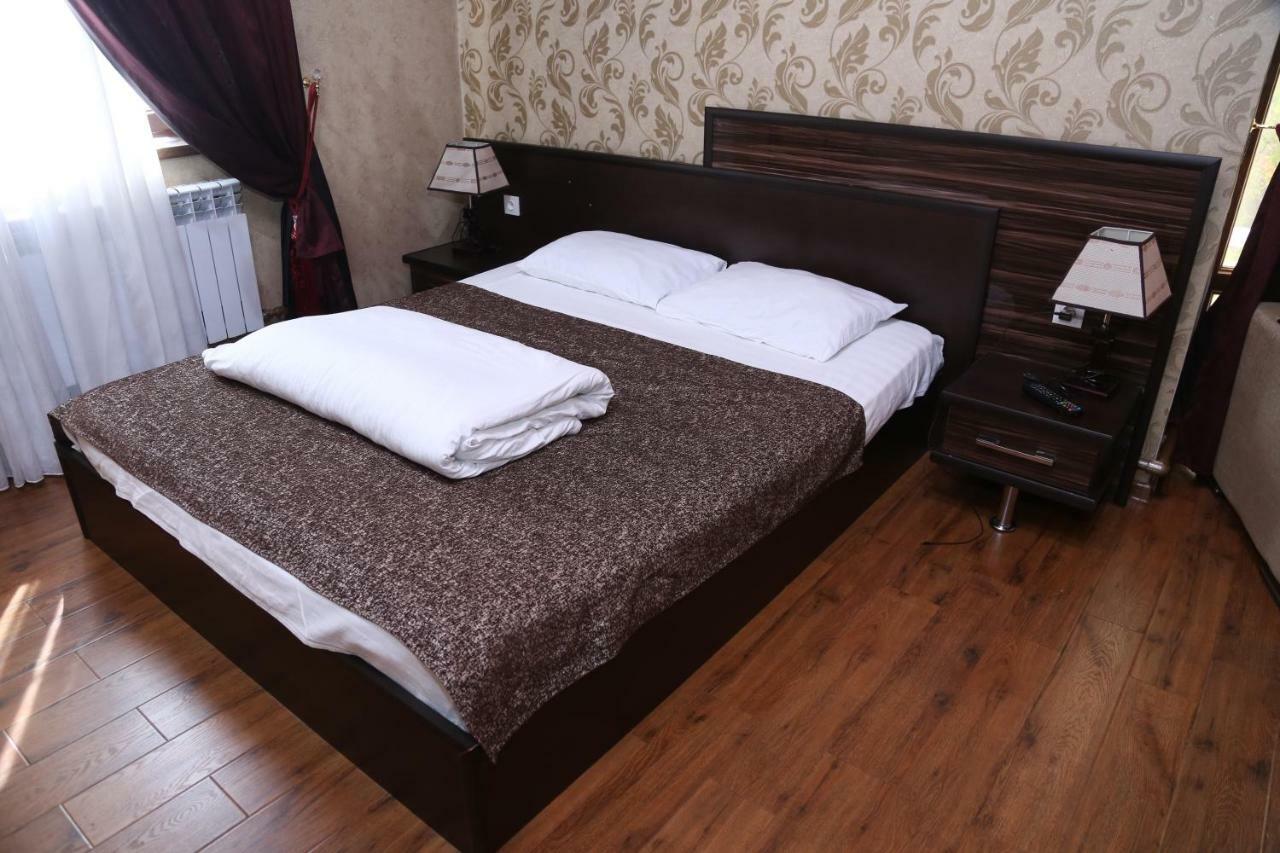 Elite House Hotel Бишкек Екстериор снимка